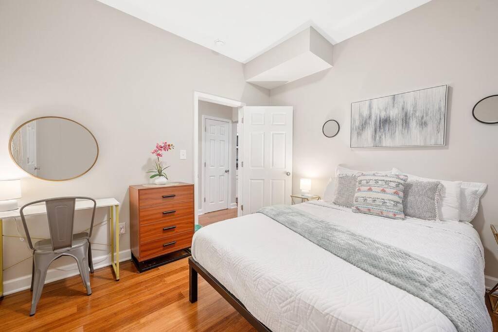 * Lux Modern Retreat * Downtown * King Beds * Lägenhet Durham Exteriör bild