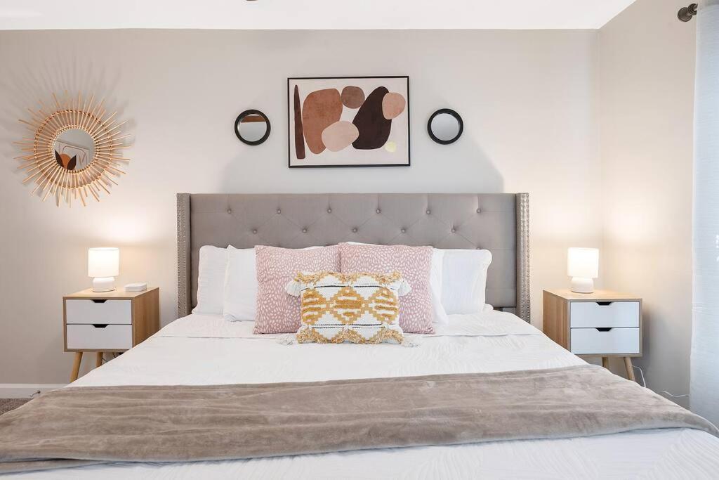 * Lux Modern Retreat * Downtown * King Beds * Lägenhet Durham Exteriör bild